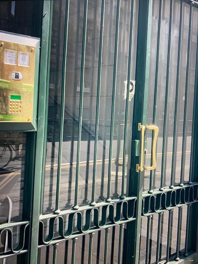 Milano: Incantevole Appartamento In Pieno Centro - Fancy Yellow Apartments Dış mekan fotoğraf