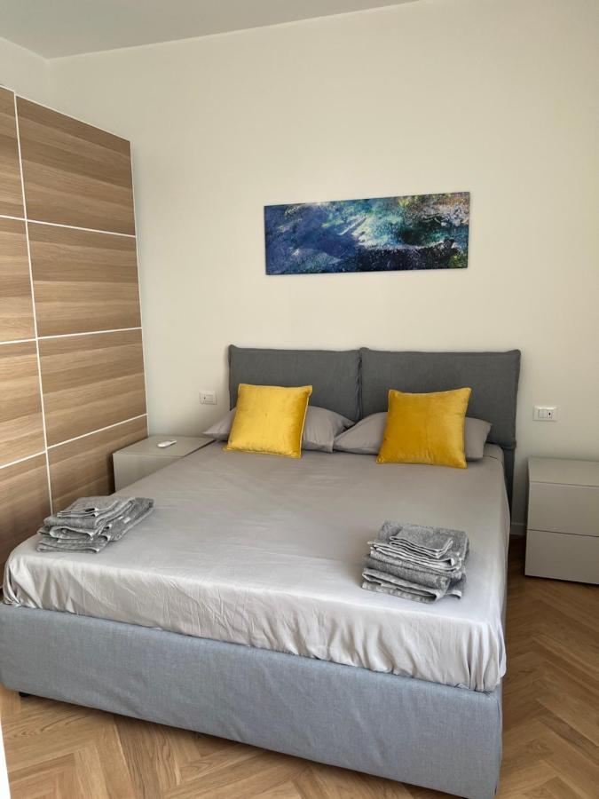 Milano: Incantevole Appartamento In Pieno Centro - Fancy Yellow Apartments Dış mekan fotoğraf