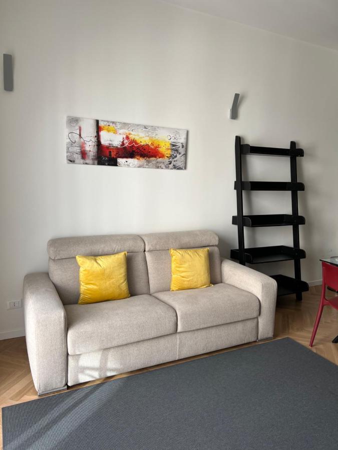 Milano: Incantevole Appartamento In Pieno Centro - Fancy Yellow Apartments Dış mekan fotoğraf